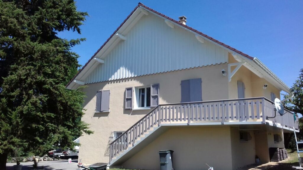 Photo prise lors d'une rénovation façades Laveyron